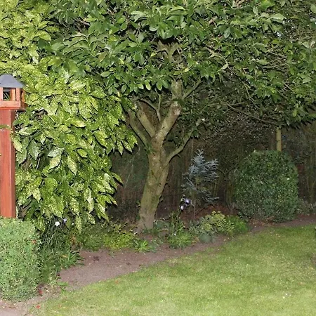 With 2 Bedrooms بيت للعطل *