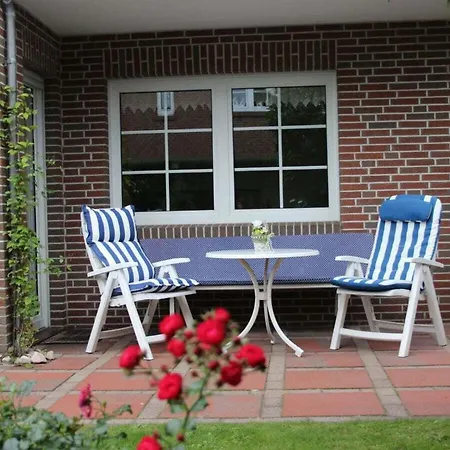 With 2 Bedrooms بيت للعطل